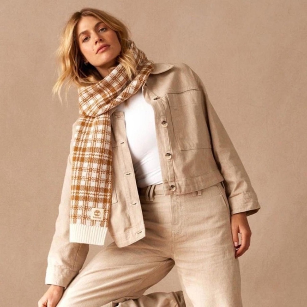Timberland Woven Winter Cold Scarf in “Wheat & Cream” plaid. New with all tags